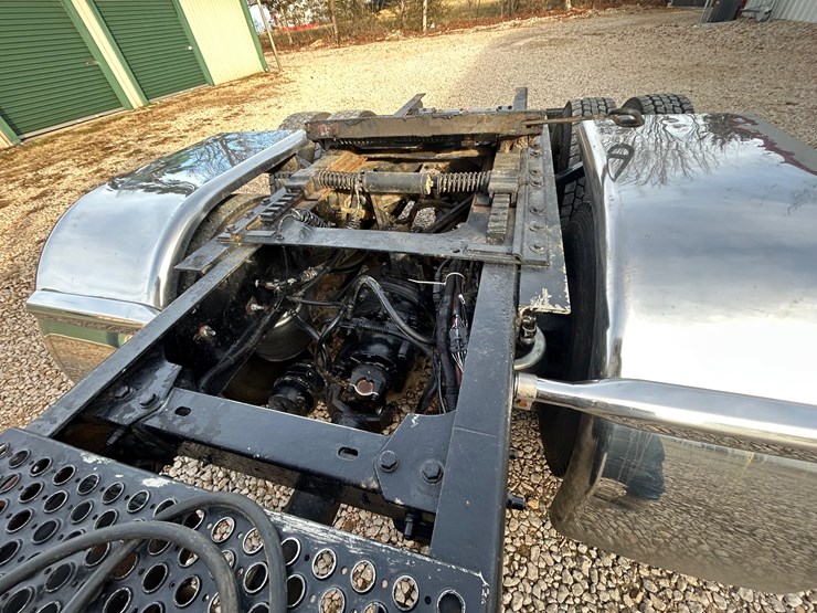 2001-kenworth-t800-image-47