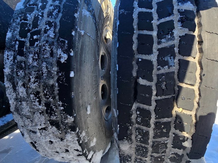 1995-freightliner-fld120-image-94