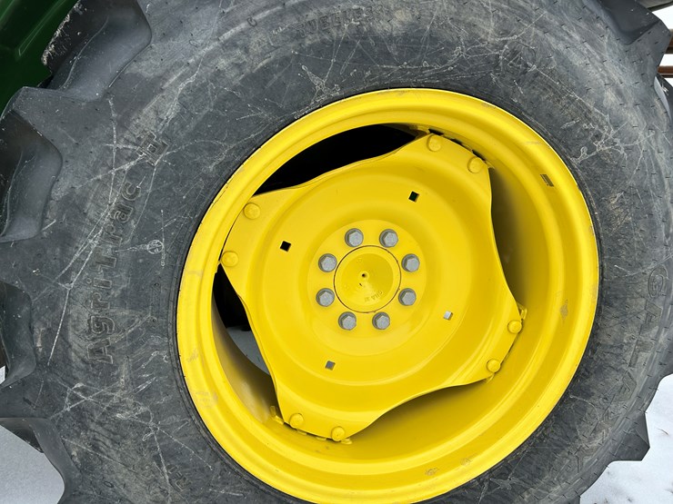 2019-john-deere-5075e-image-6