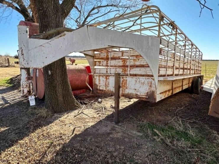 gooseneck-livestock-trailer-image-1