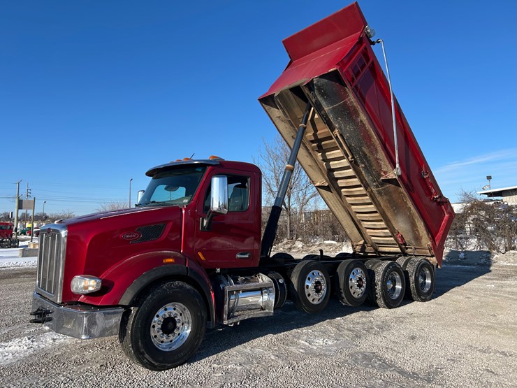 2015-peterbilt-567-image-43