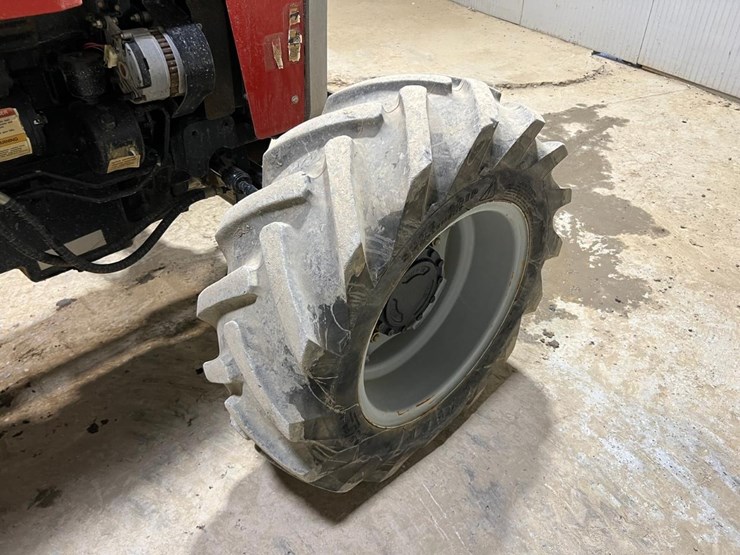 massey-ferguson-243-image-17