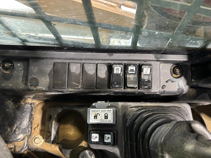 2022-takeuchi-tl8r2-image-20