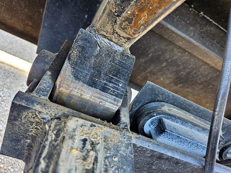 2012-peterbilt-382-image-41