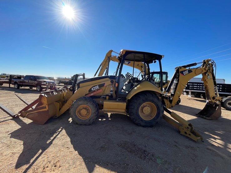 2012-caterpillar-420e-image-1