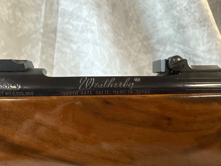 #2763-•-weatherby-mark-v-300-win-mag-bolt-action-rifle,-sn:-h184200-image-12