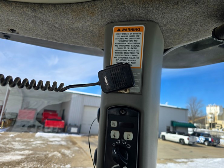 2003-challenger-mt855-image-108