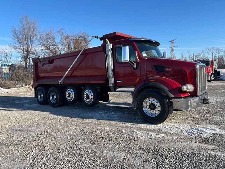 2015-peterbilt-567-image-33