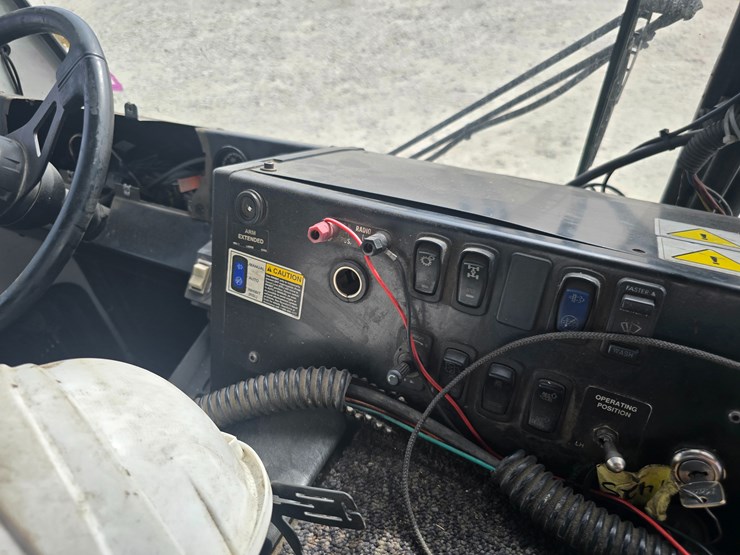 2008-mack-leu613-image-52