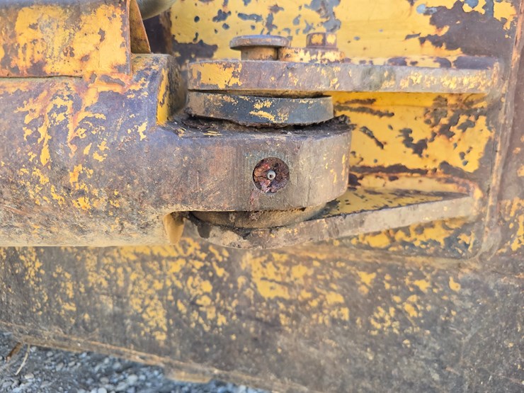 1999-caterpillar-d6r-xl-image-28