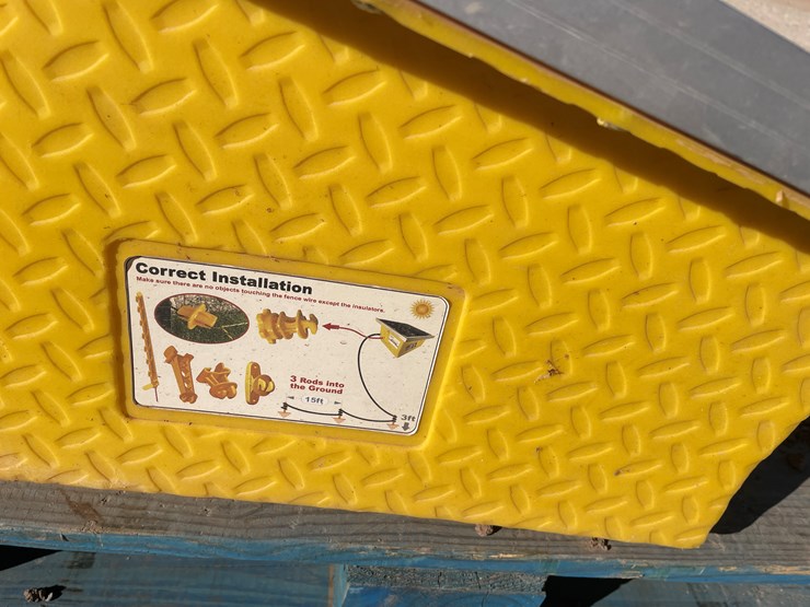 #3308-•-electric-fence-chargers-image-5