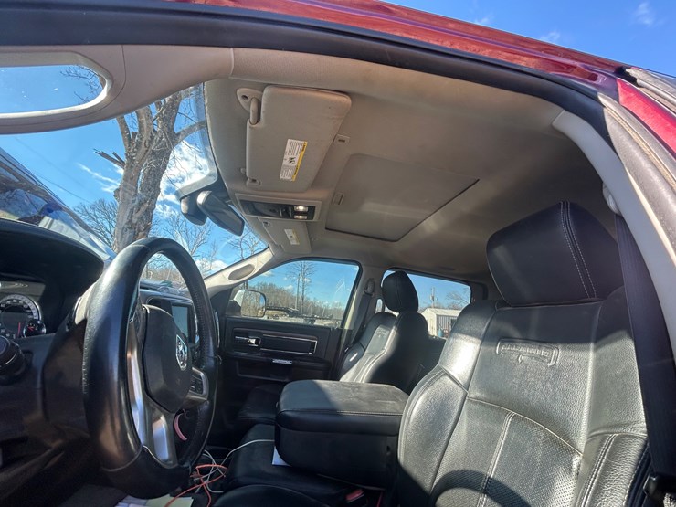 2018-dodge-3500-image-68