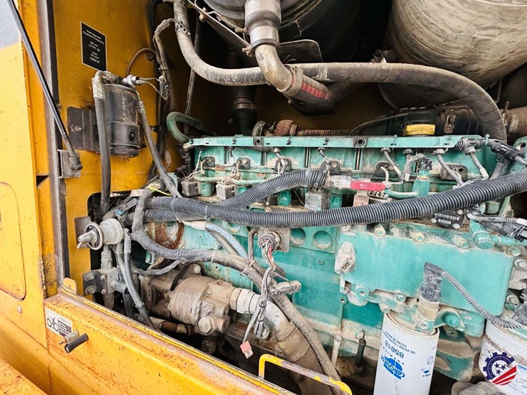 2003-volvo-g710b-image-115