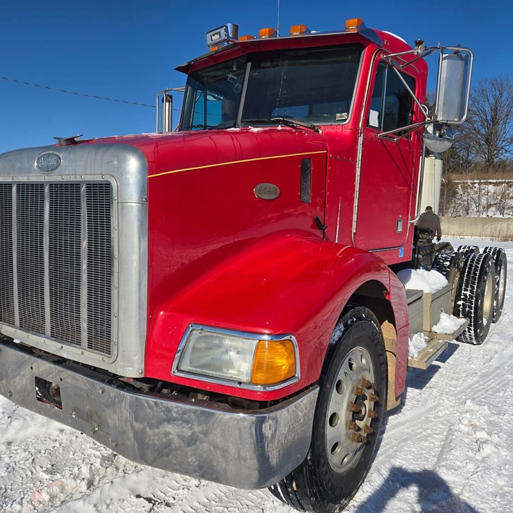 1996 PETERBILT 385