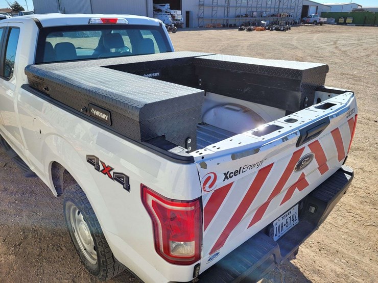 2017-ford-f150-image-8