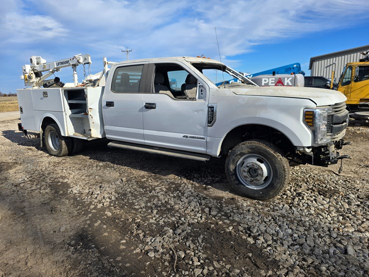 2019-ford-f350-image-13