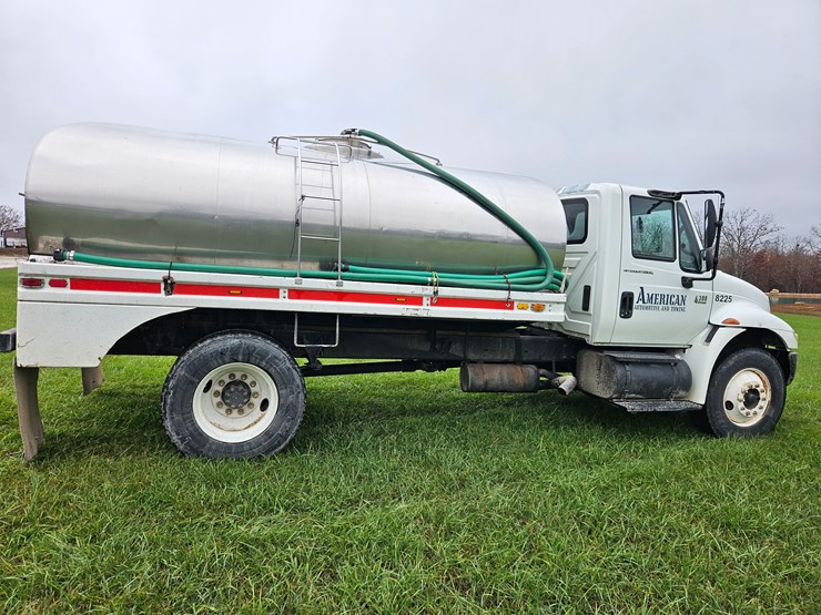 2002-international-durastar-4400-image-18