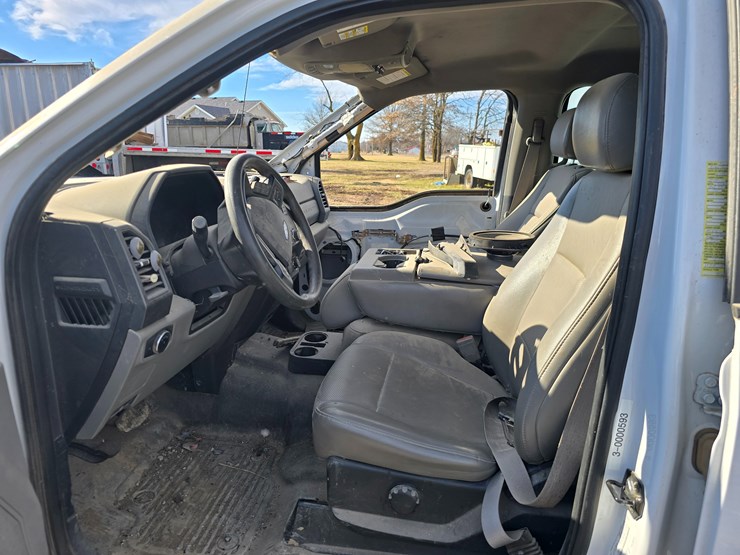 2019-ford-f350-image-24