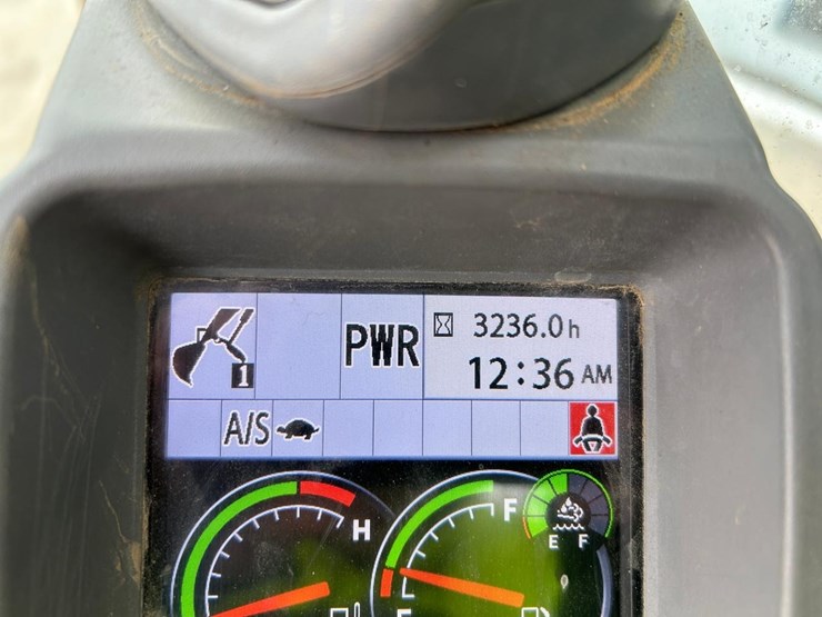 2019-deere-210g-lc-image-30