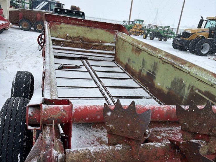 new-holland-795-image-6