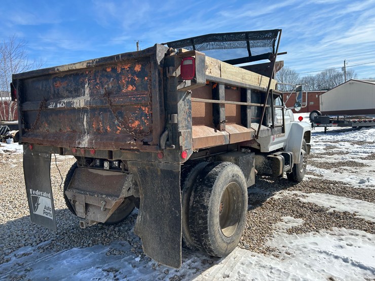 1984-ford-f700-image-12