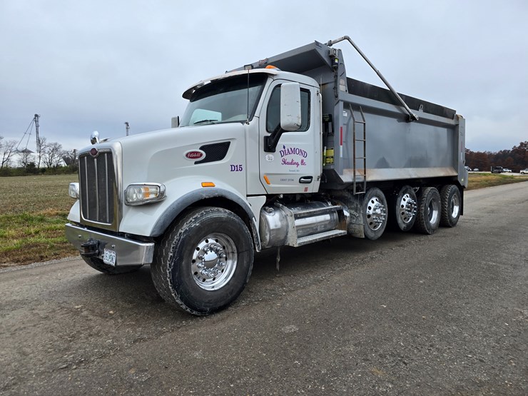 2020-peterbilt-567-image-6