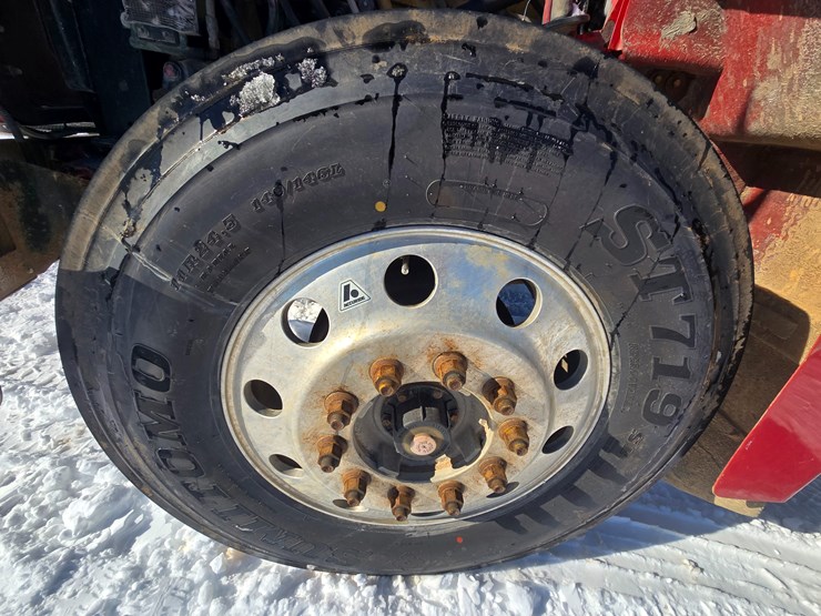 1996-peterbilt-385-image-101