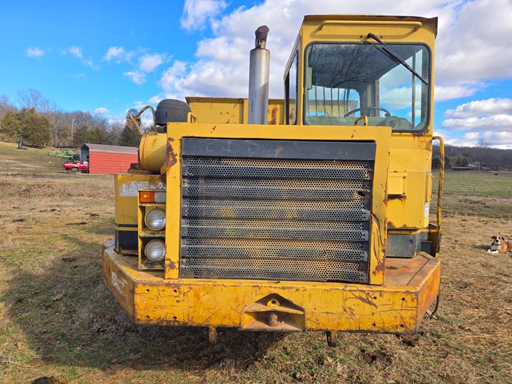 caterpillar-d25c-image-34