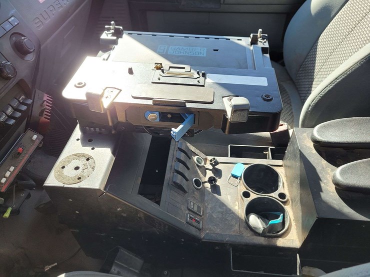 2016-ford-f550-image-23