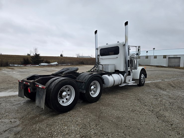 2007-peterbilt-379-image-21