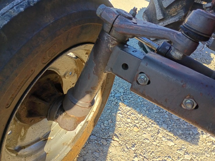 1983-massey-ferguson-240-image-58