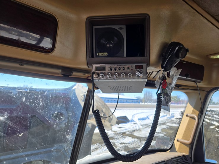 2012-freightliner-coronado-132-image-78