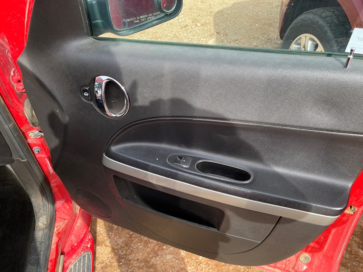 2011-chevrolet-hhr-image-12