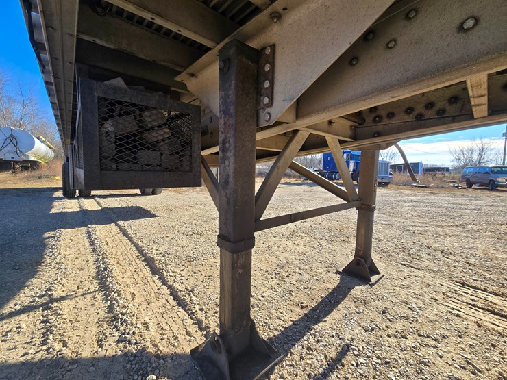 2000-reitnouer-flatbed-image-36