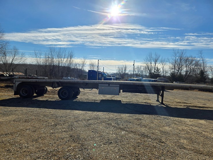 2000-reitnouer-flatbed-image-24