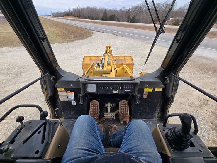 2002-caterpillar-963c-image-68