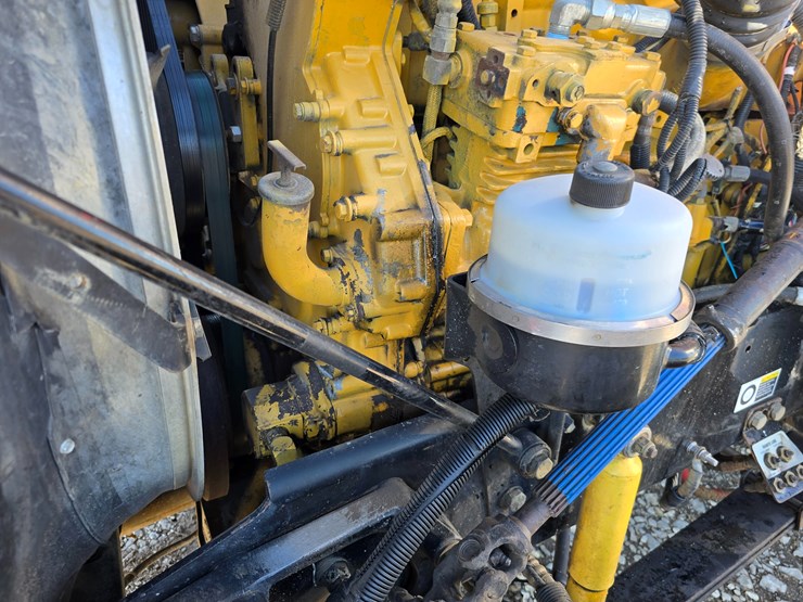 2008-peterbilt-388-image-30