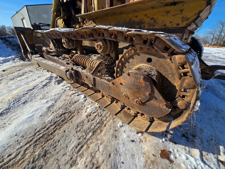 caterpillar-d6b-image-47