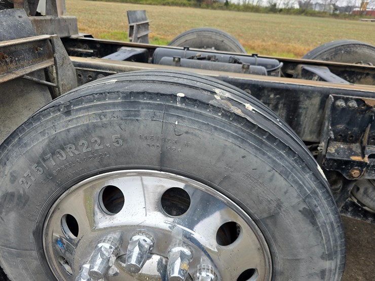 2020-peterbilt-567-image-104