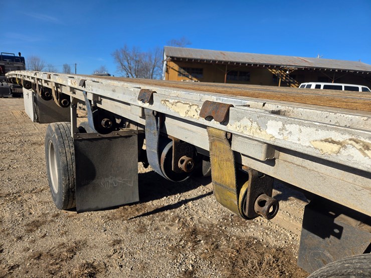 2000-reitnouer-flatbed-image-62