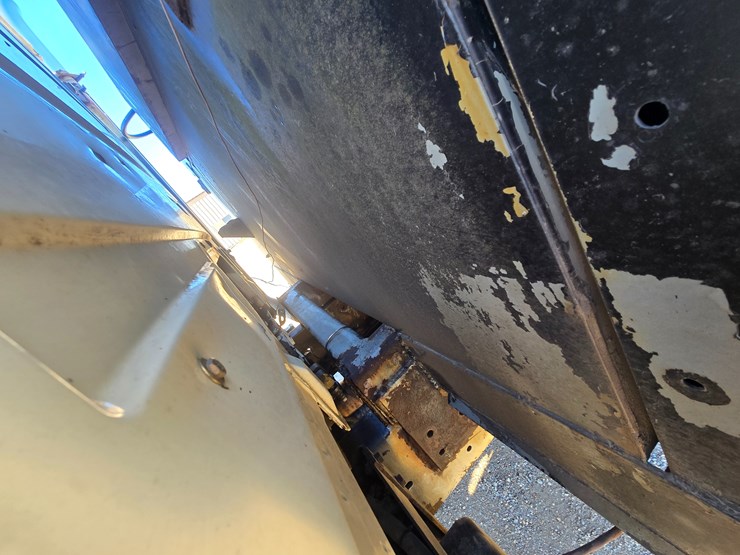 1996-freightliner-fl70-image-86