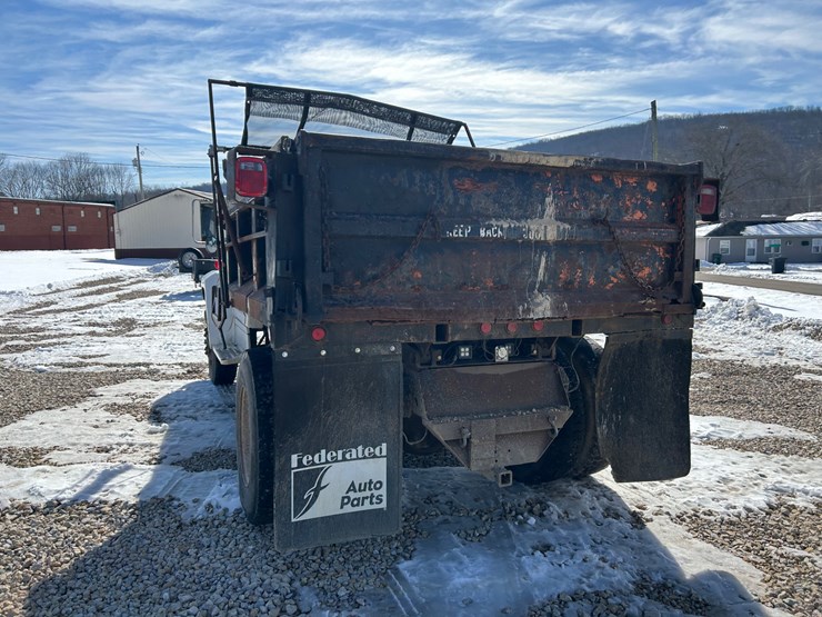 1984-ford-f700-image-10