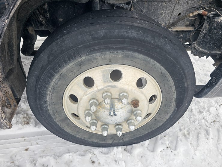 2007-freightliner-columbia-120-image-92