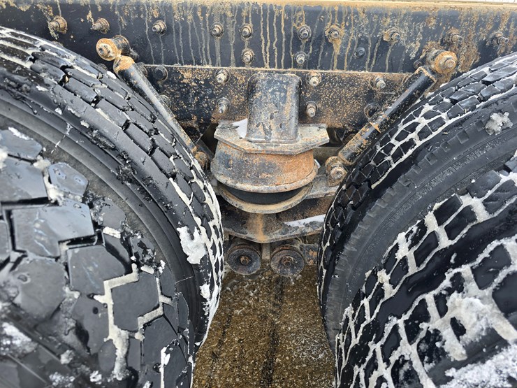 2012-caterpillar-660-image-66