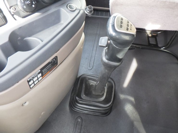 2016-freightliner-cascadia-125-image-17