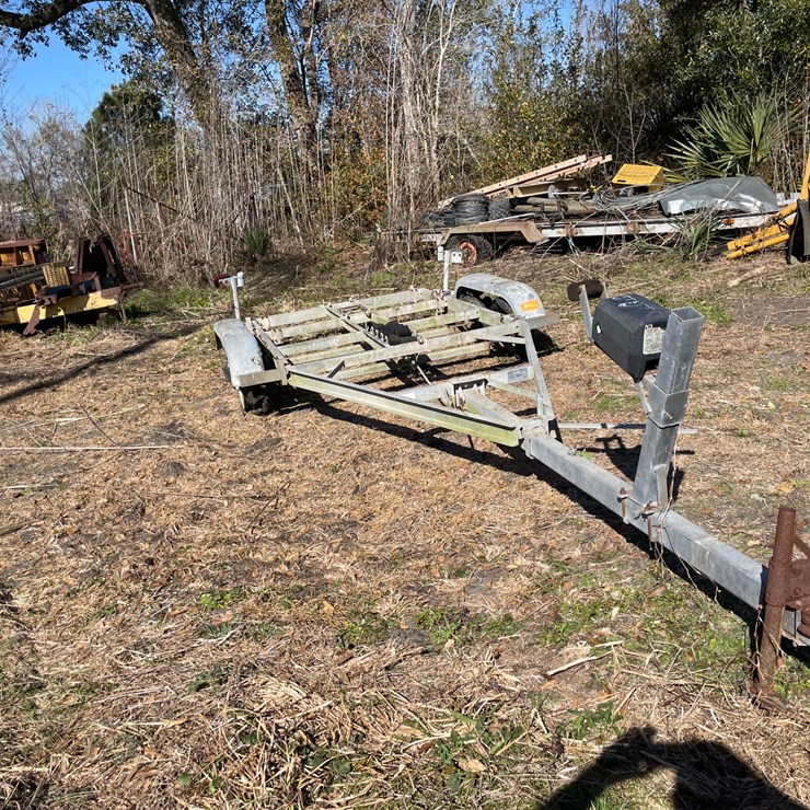 #404 • STEELCO SPORTSMAN GALVANIZED BOAT TRAILER