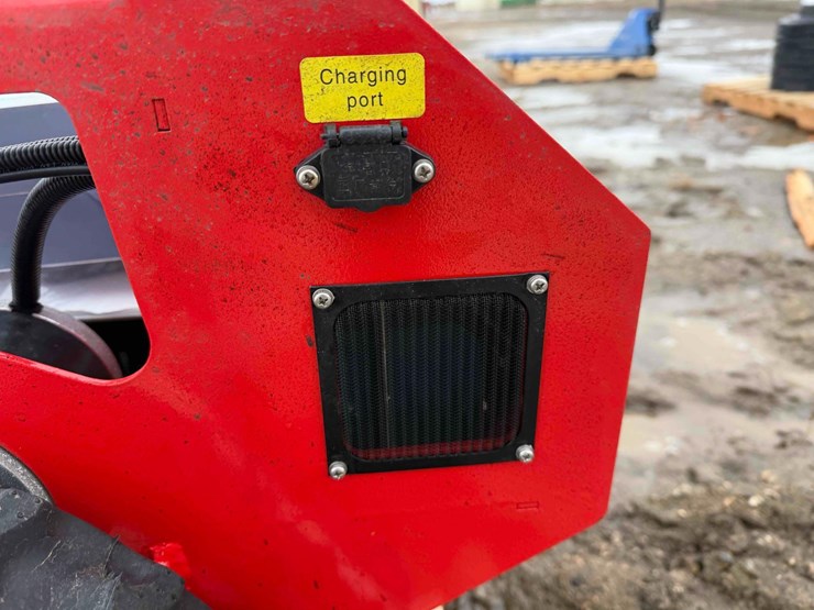 future-crawler-lawn-mower-image-18