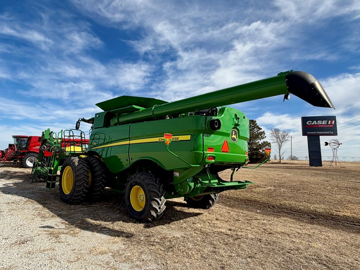 2024-john-deere-s760-image-11
