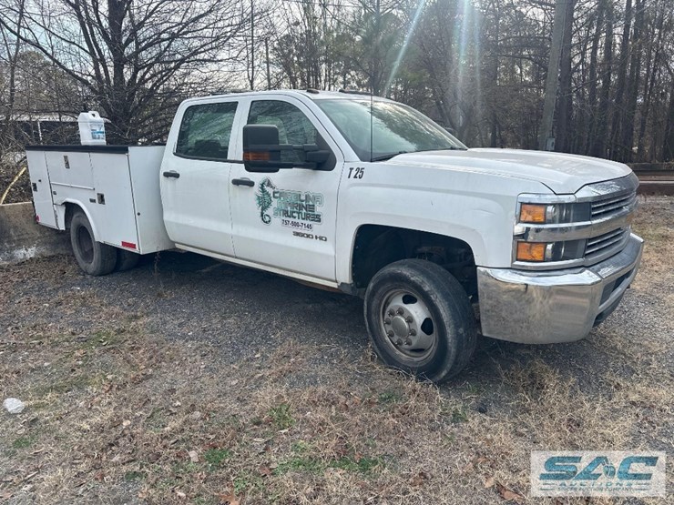 2016-chevrolet-3500hd-image-3
