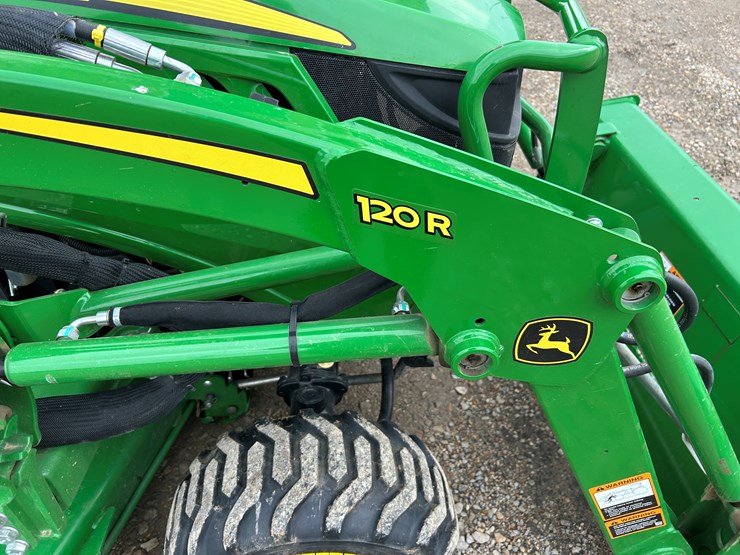 2020-john-deere-1025r-image-14